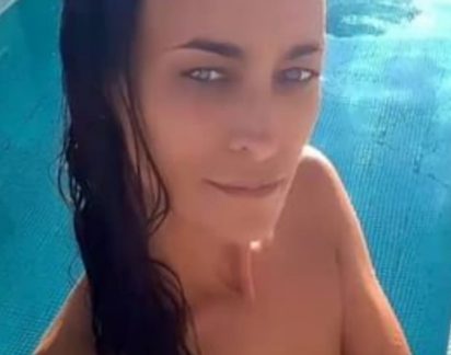 Andreia Dinis faz topless e mostra rabo em biquíni reduzido: “Bela mulher”