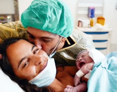 Pedro Teixeira declara-se a Sara Matos após nascimento do filho: “Coragem inigualável”